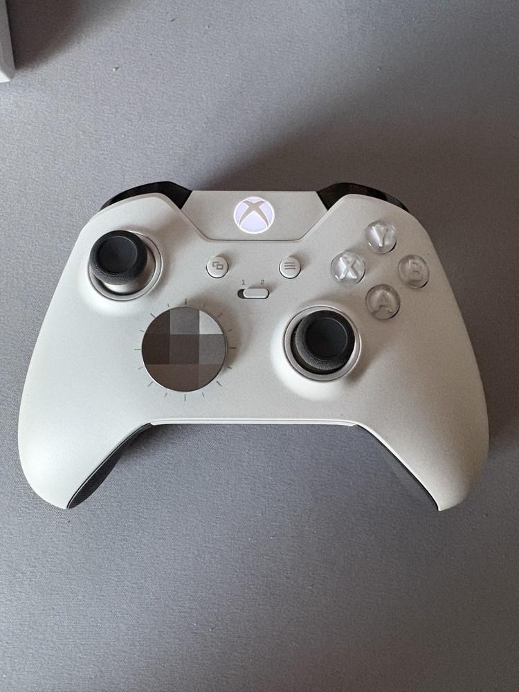 Microsoft Xbox Elite Special Edition Wireless Controller White w/ Carrying Case