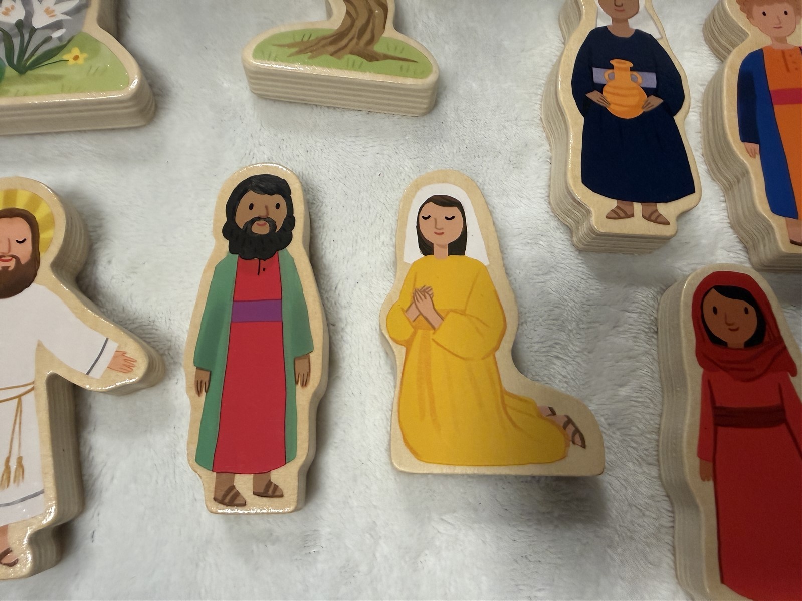 HALLMARK JESUS LIVES WOOD PLAY SET 11 PIECE WITH BIBLE STORY BOOKLET