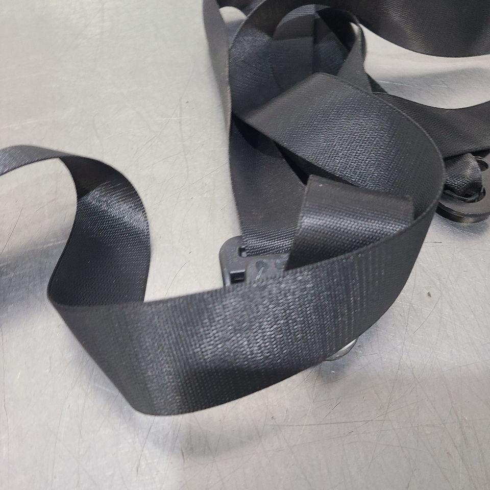 10 2010 MERCEDES SLK350 AMG SEAT BELT RETRACTOR FRONT LEFT DRIVER BLACK