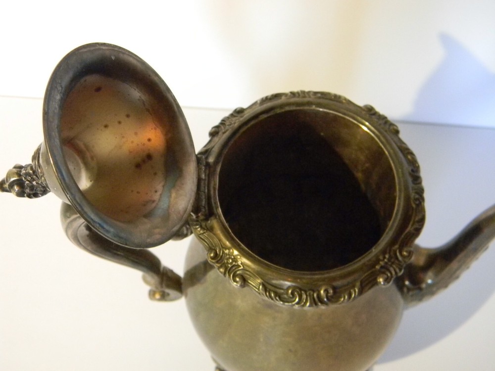 VTG Baroque Silver Plate Footed Tea Coffee Pot by Wallace 10”