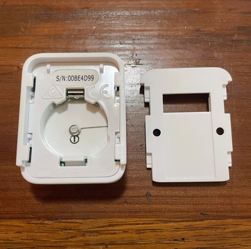 SimpliSafe Security System Base (G3-SSBS3) with Keypad, Indoor Camera and Entry