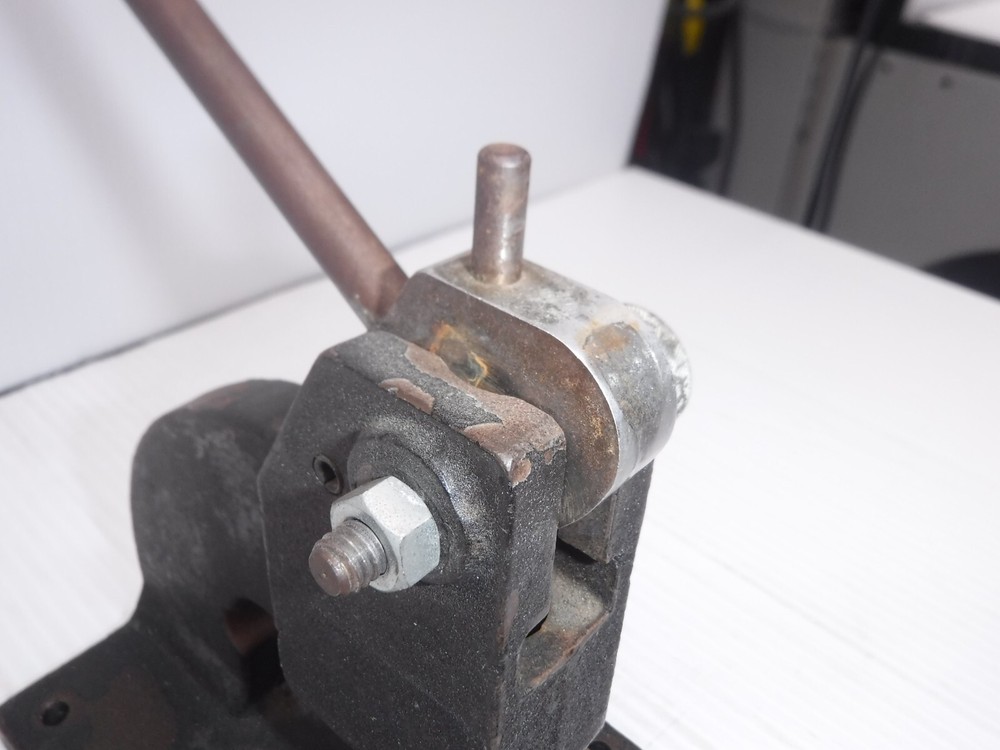 Cambion 3802 Hand Tool Press