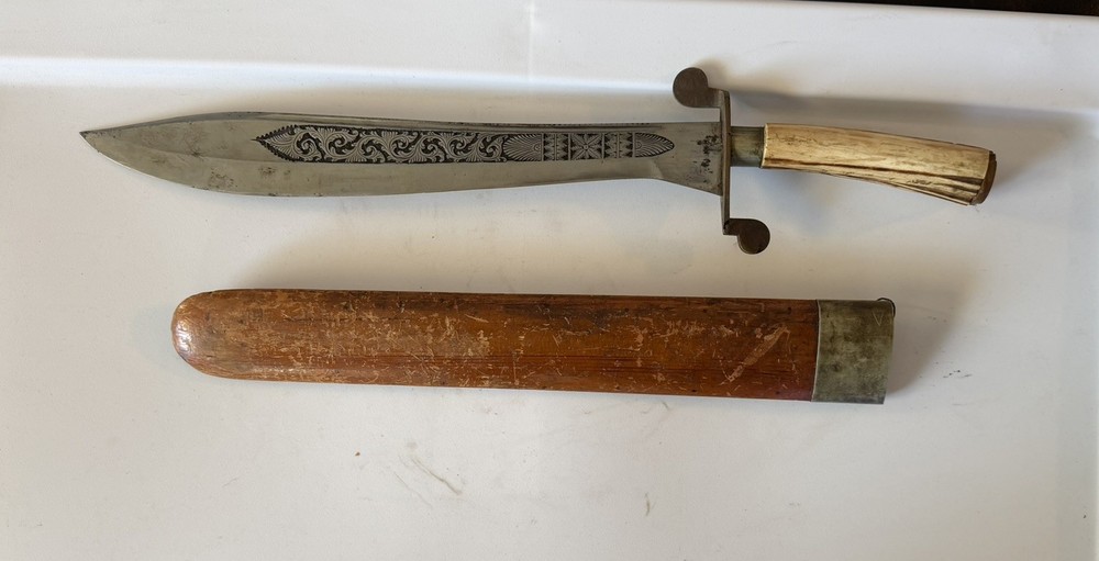 Large knife/sword/dagger from Tjieroeh Indonesia Java 1920’s