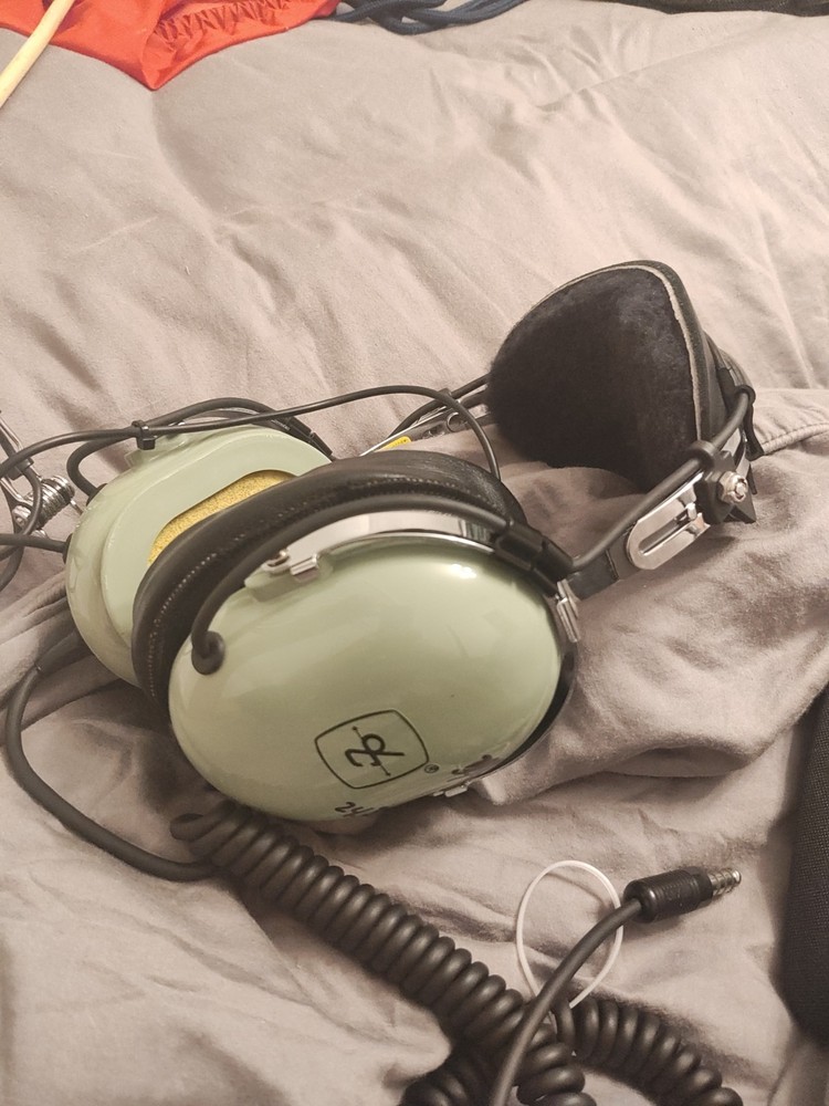 David Clark Model H10-40 Aviation Headset w/ M4 Microphone Untested