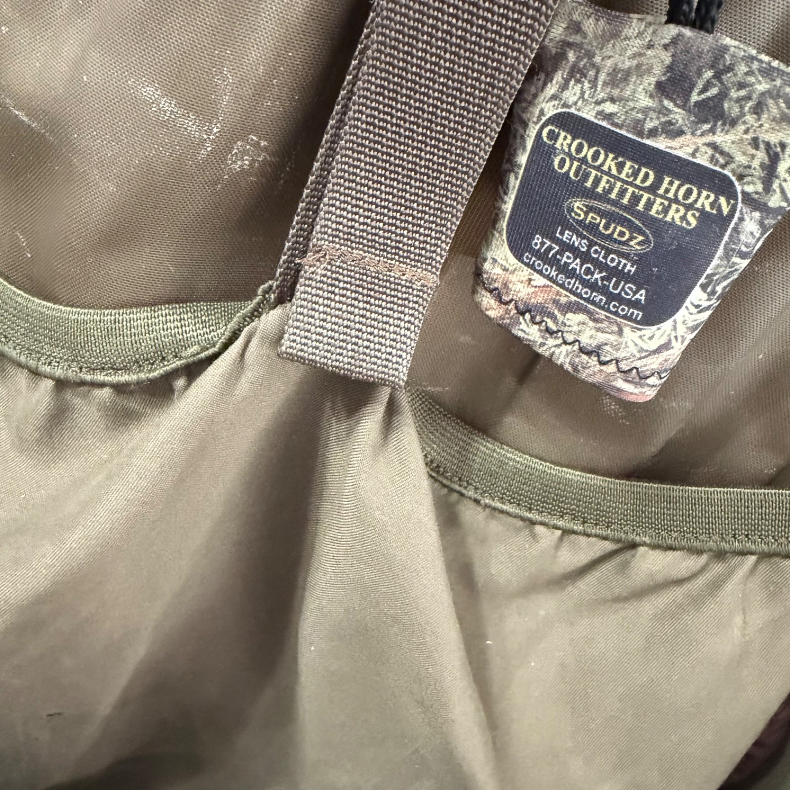 Badlands Reactor Hydration Backpack Camo Air Track Hunting/Hiking Day Pack