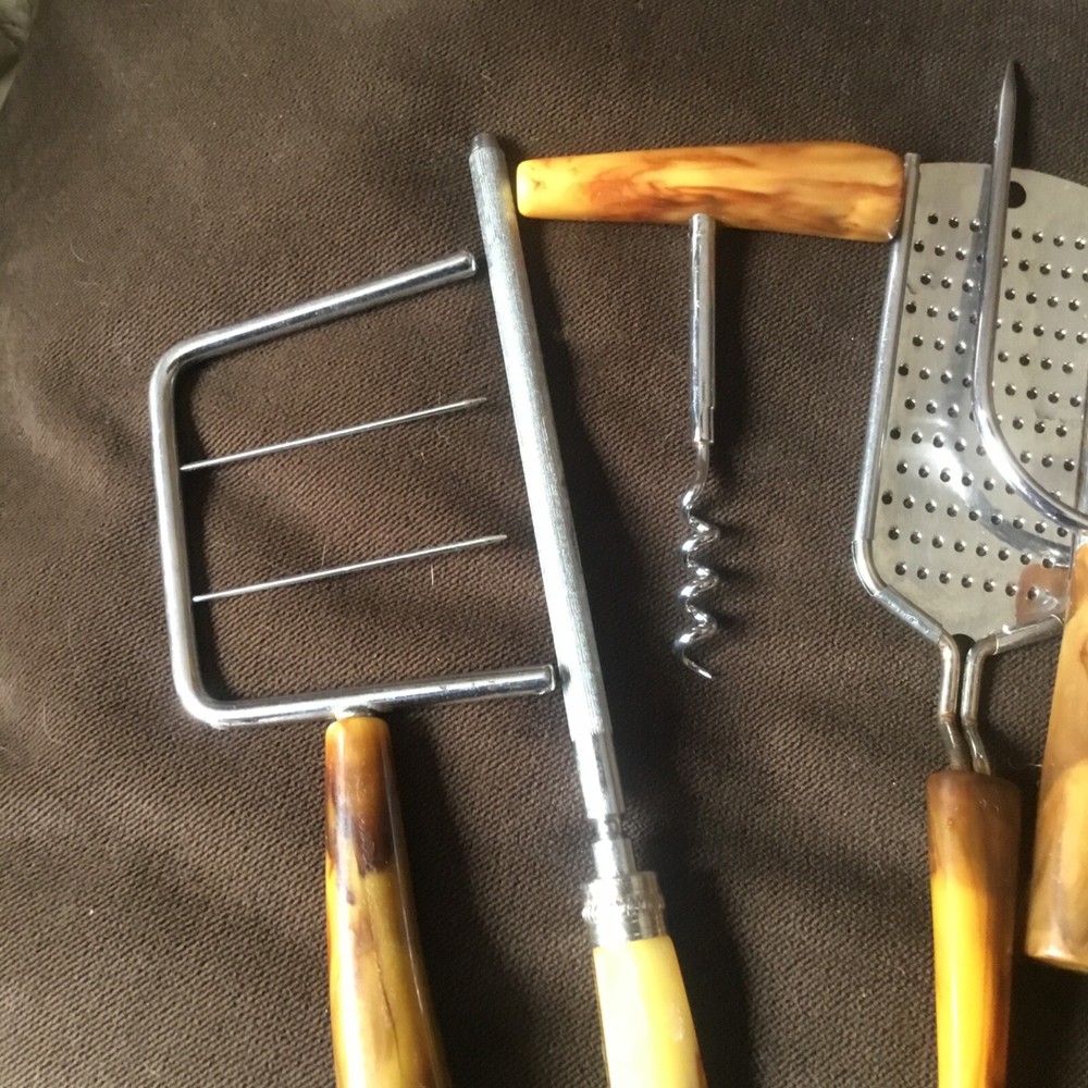 Vintage Bakelite 7 kitchen utensils