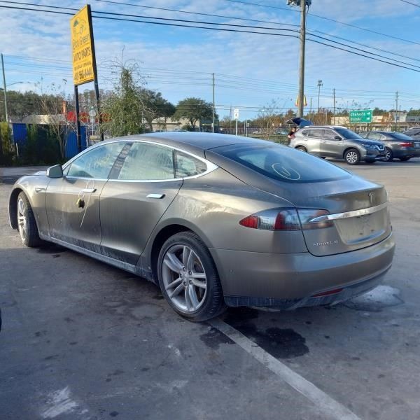 TESLA S 2015 Battery 479491