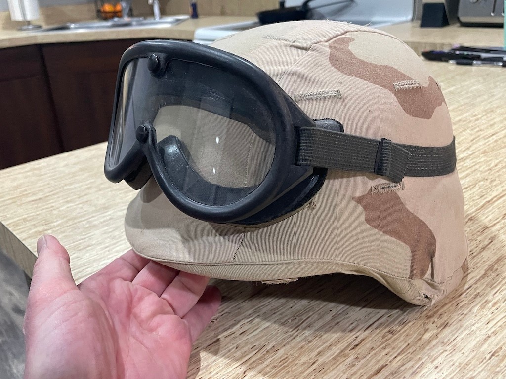 US Gulf War era PASGT Helmet GWOT Chocolate Chip Hat 6 color desert Canteen set