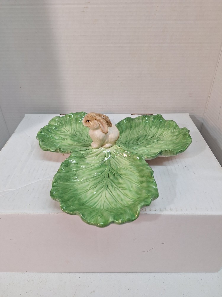 Vtg Ceramic Bunny Cabbage Leaf Divided Plate Easter