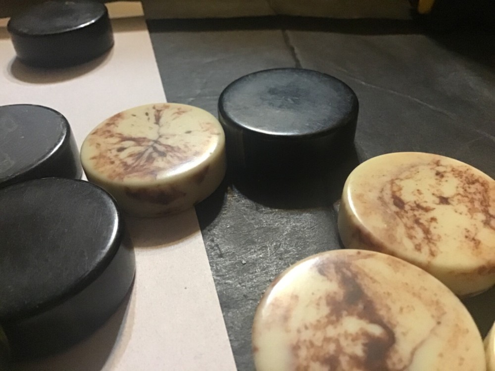 LOT 12 CATALIN Backgammon ? Marbleized Bakelite discs from estate..