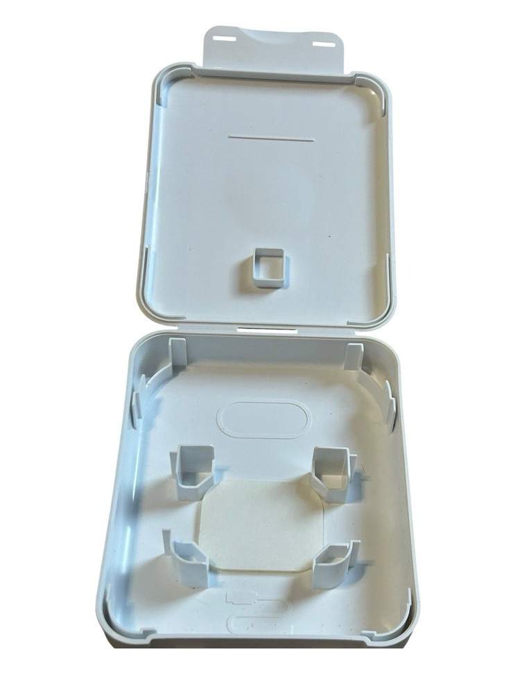 Shopify Chip & Swipe Card Reader POS Tested Powers On w/ Cord Case