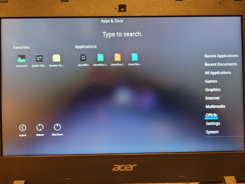Netrunner Desktop Bootable Linux on 4G USB Stick!