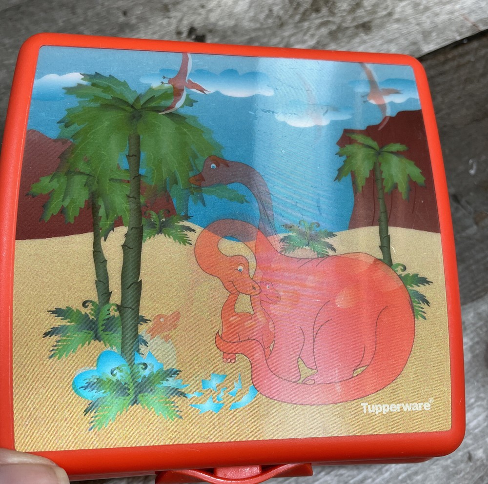 TUPPERWARE Hologram Dinosaurs Hinged Sandwich Keeper Container Orange