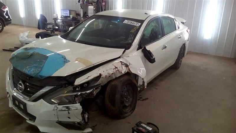 ALTIMA 2016 High Mounted Stop Light 1044314241