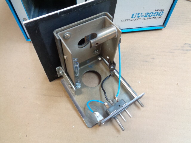 Dyonics UV-2000 2212 Ultraviolet Illuminator Light Source - NO BULB