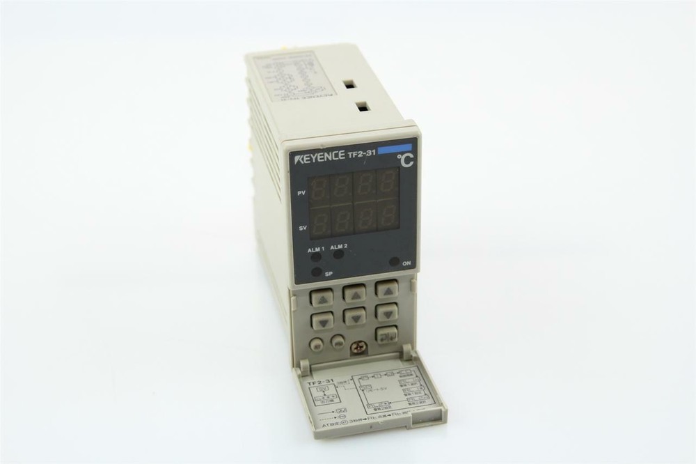 KEYENCE TF2-31 DIGITAL TEMPERATURE CONTROLLER