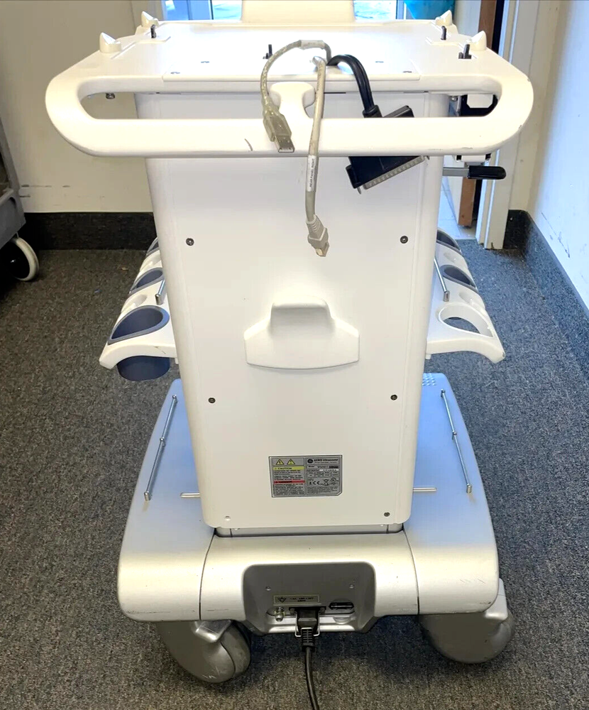 GE Vivid Q / i Rolling Cart