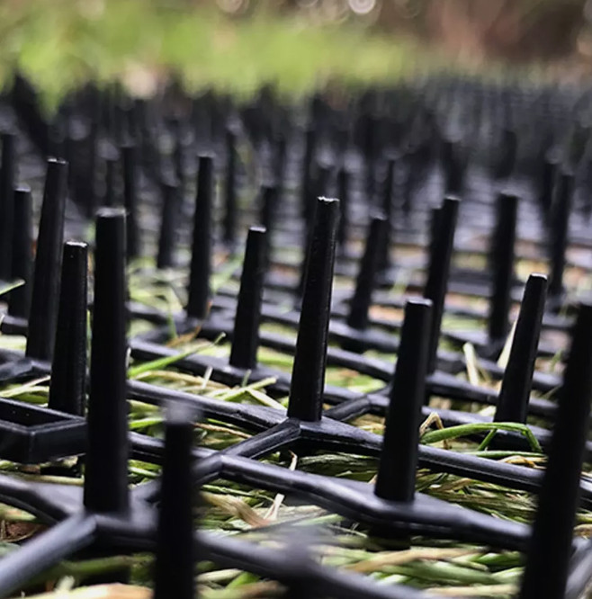 200 x 30cm, 78.7" x 11.8" Cat Scat Spike Garden Mat, Cat Dog Repellent Mat, New