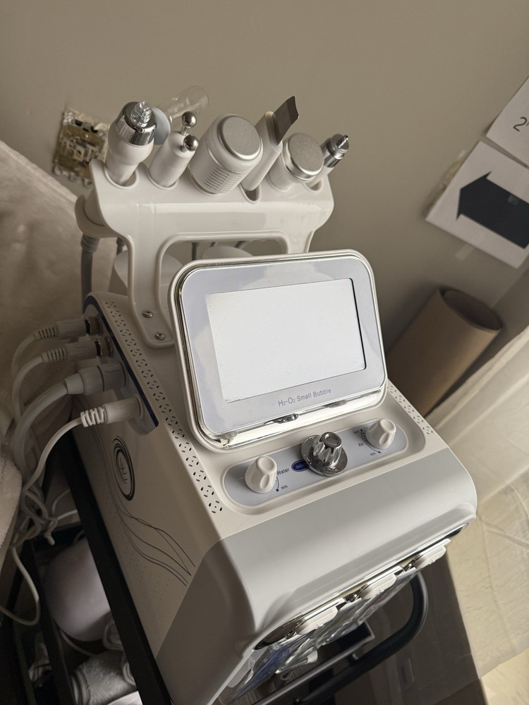 H2-O2 Small Bubble Multi-Function Adjustable Facial Machine White for Face