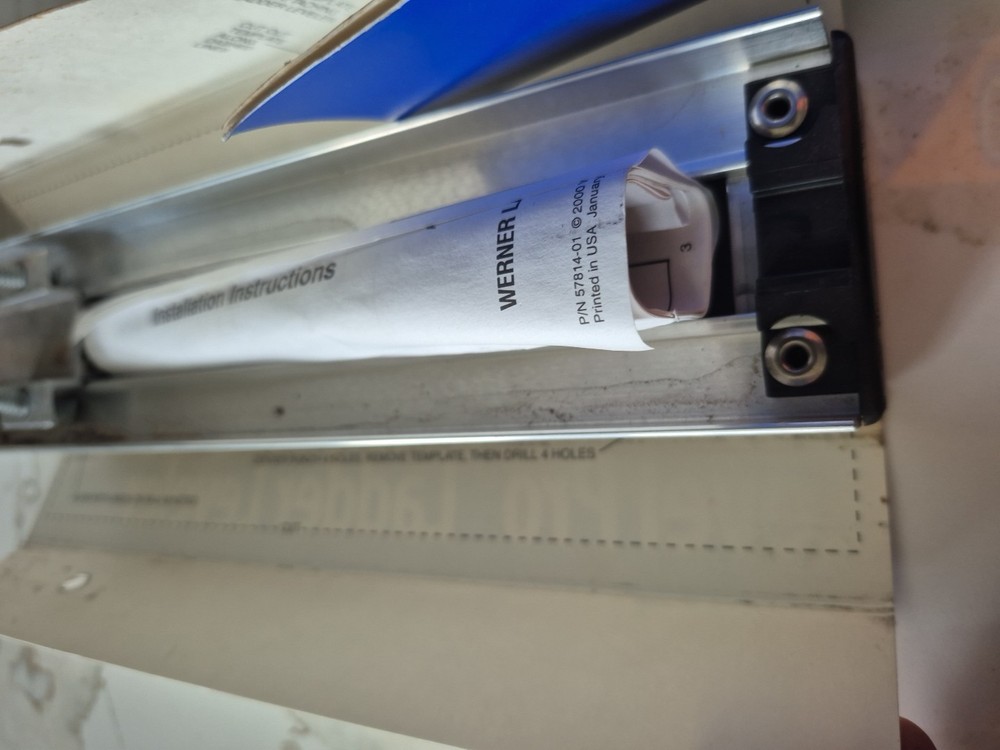 Werner PK40-1 Ladder Leveler - Level Pro - with Push Button Release - USA - NEW
