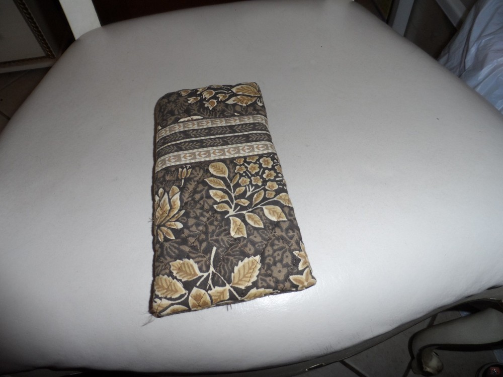 Vera Bradley single eyeglass case old style in retired Java pattern