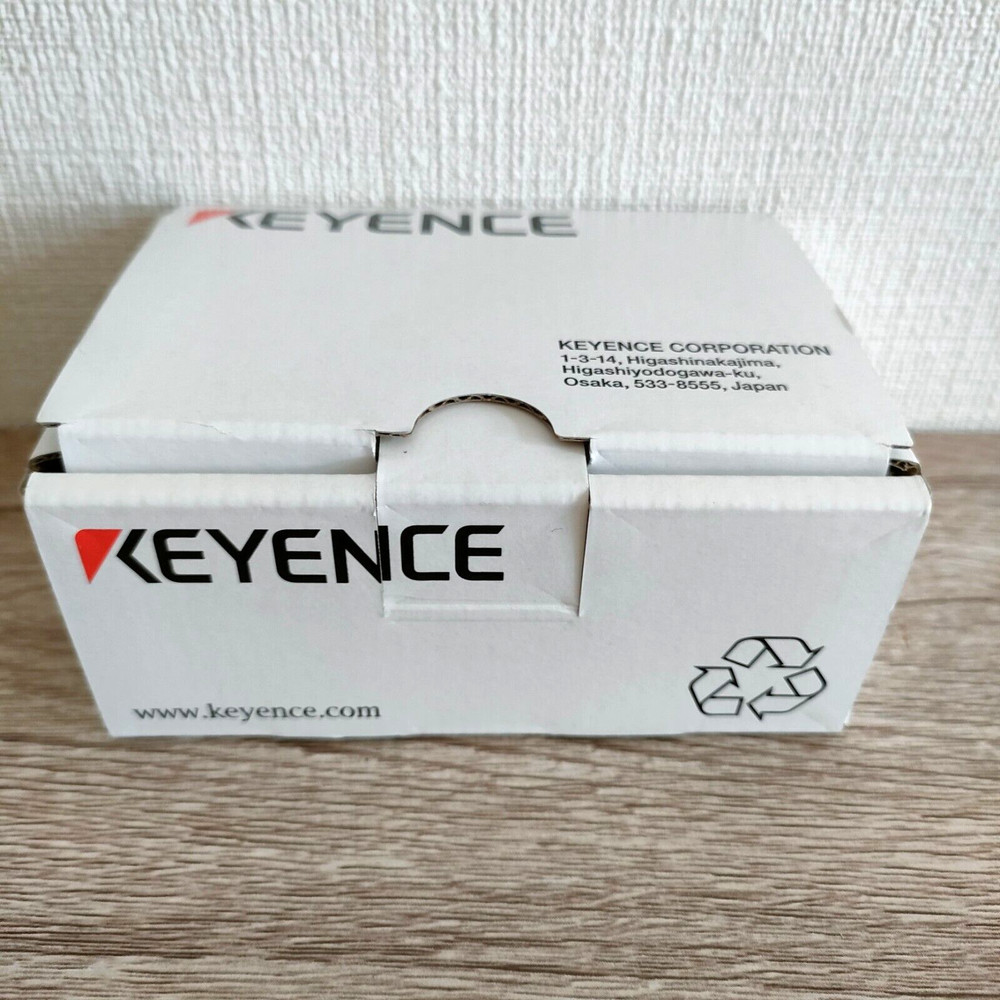 Keyence Pressure Sensor GP-M010T NEW