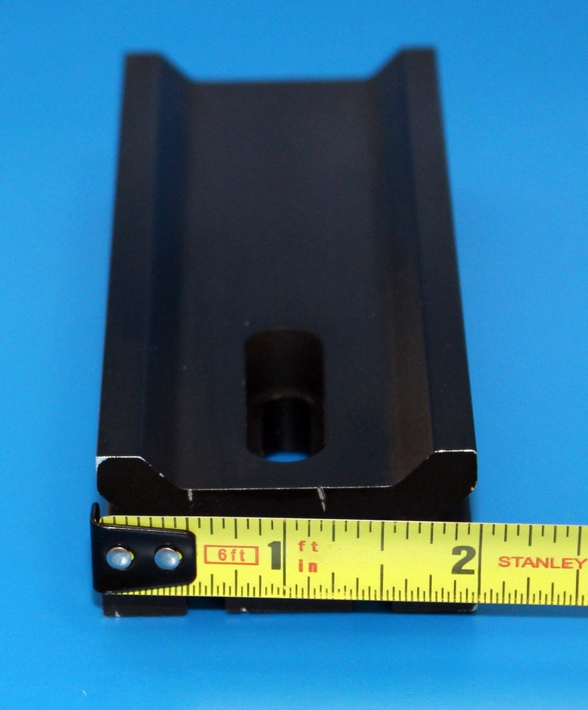 Melles Griot Optical Rail 560-680mm 2” Width