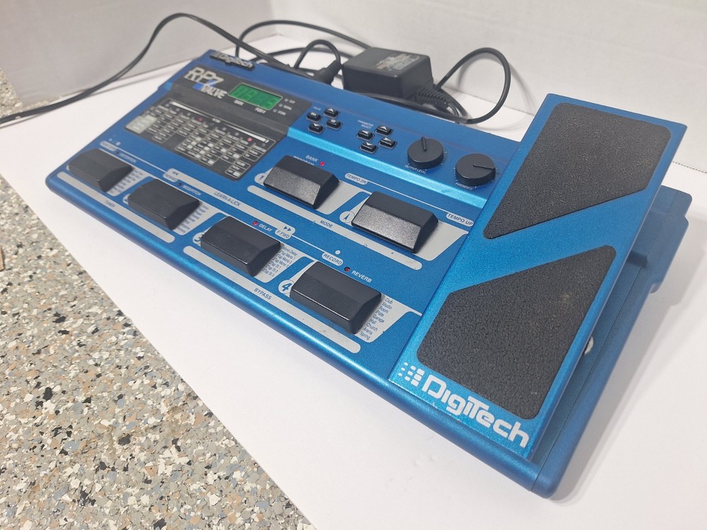 Digitech RP7 Valve Guitar Tube Preamp Multi Effects Processor