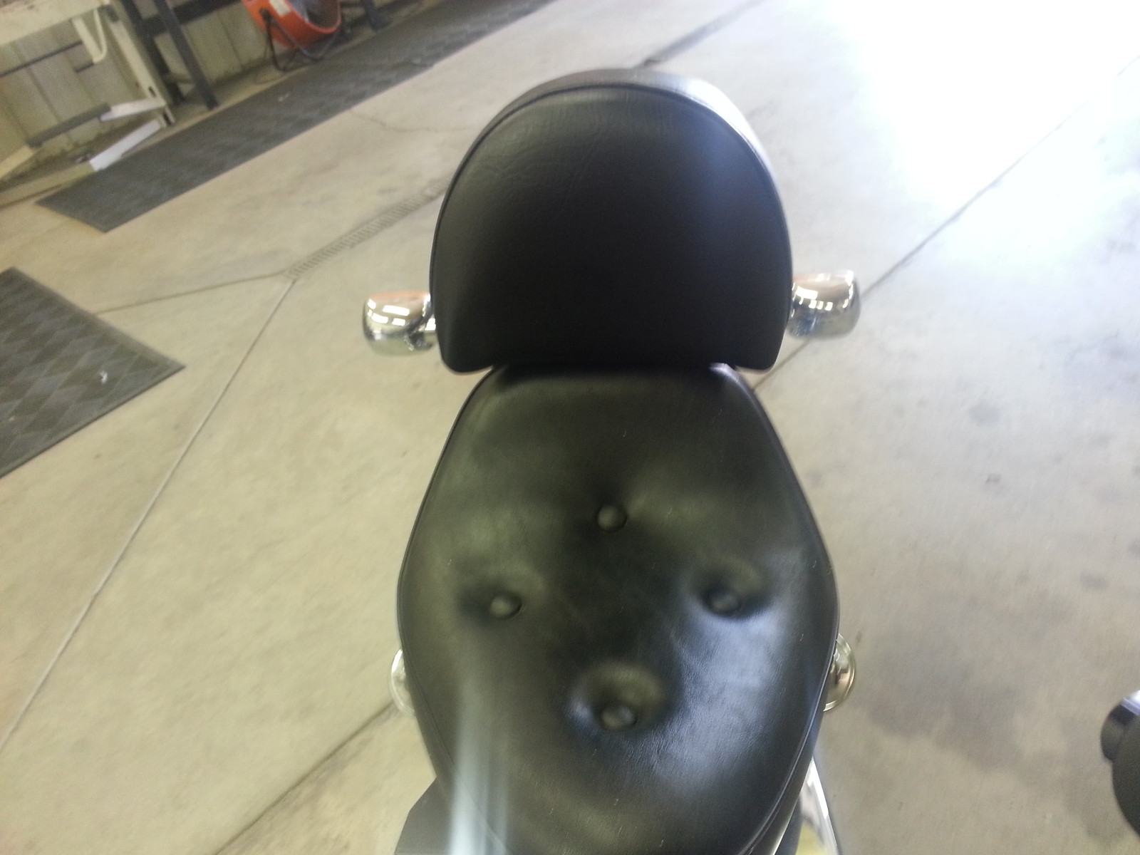 Honda Rebel 250 Drivers Backrest Quick Release no tools