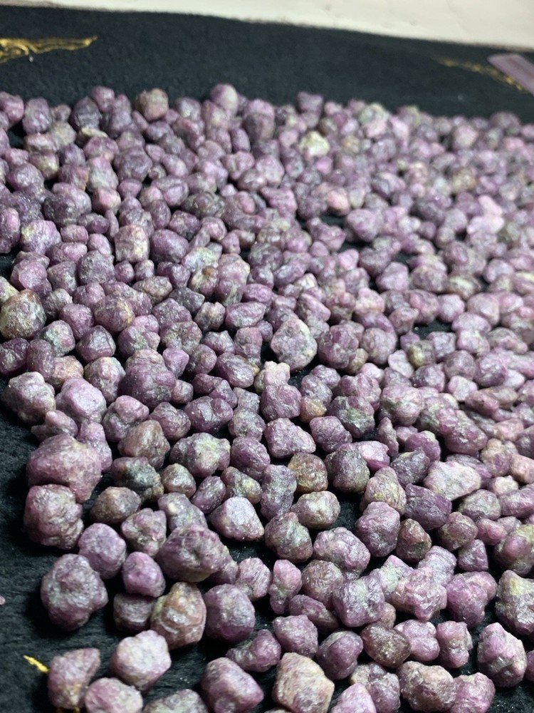 5-kg Crystal Type Rough Ruby Corundum From Africa Mine