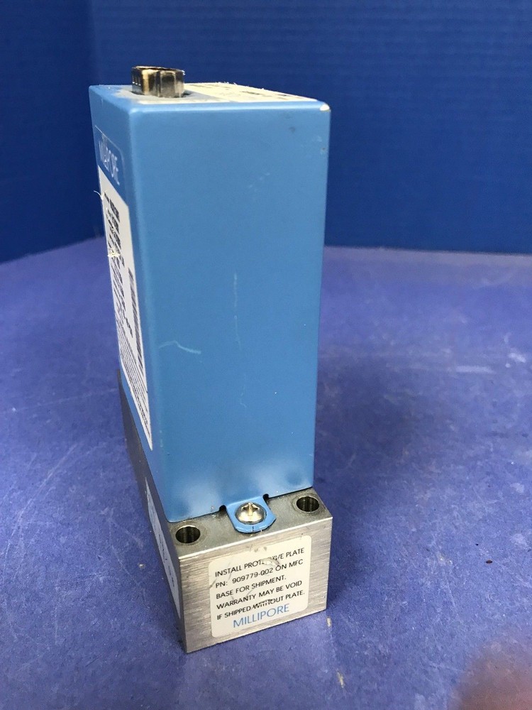 Millipore Tylan 2979M MFC Mass Flow Controller CH3F, 100 SCCM, Block Mount