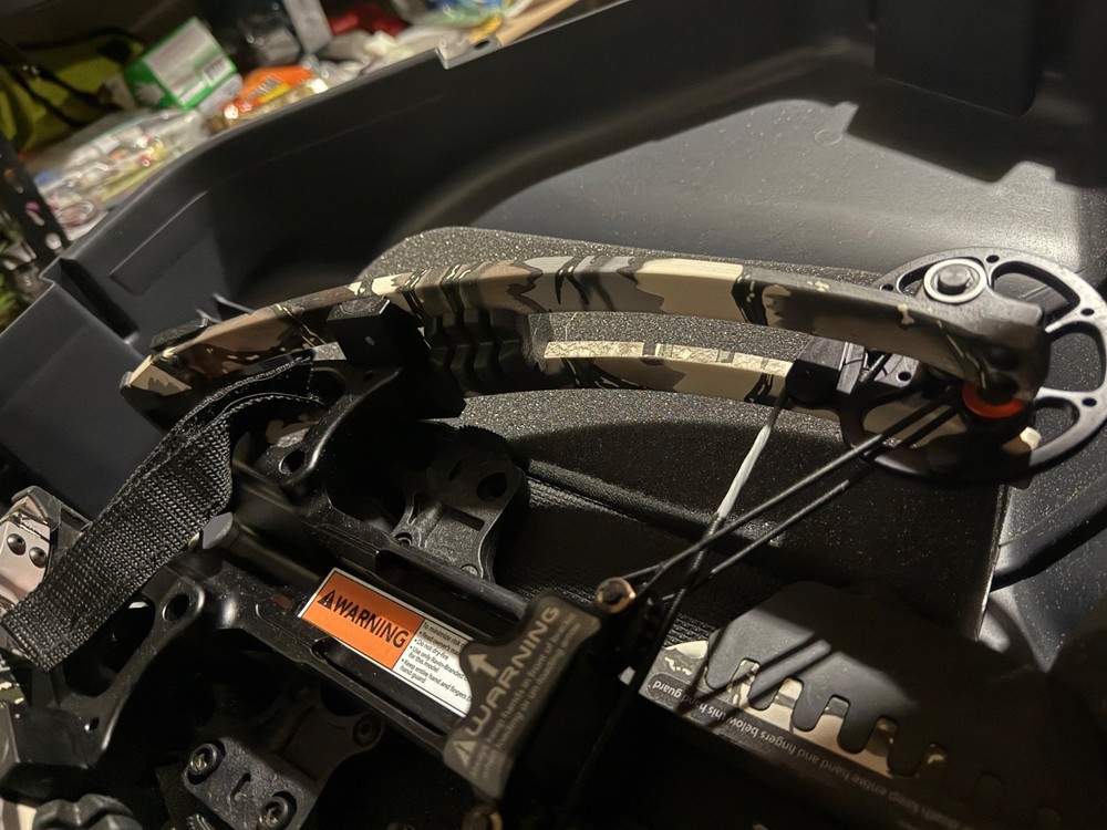 Ravin R9 Crossbow- Lightly used- Package includes