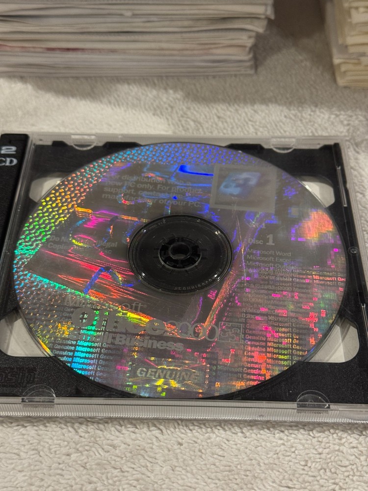 MICROSOFT OFFICE 2000 SMALL BUSINESS - 2 CD - NO SERIAL #!!!!