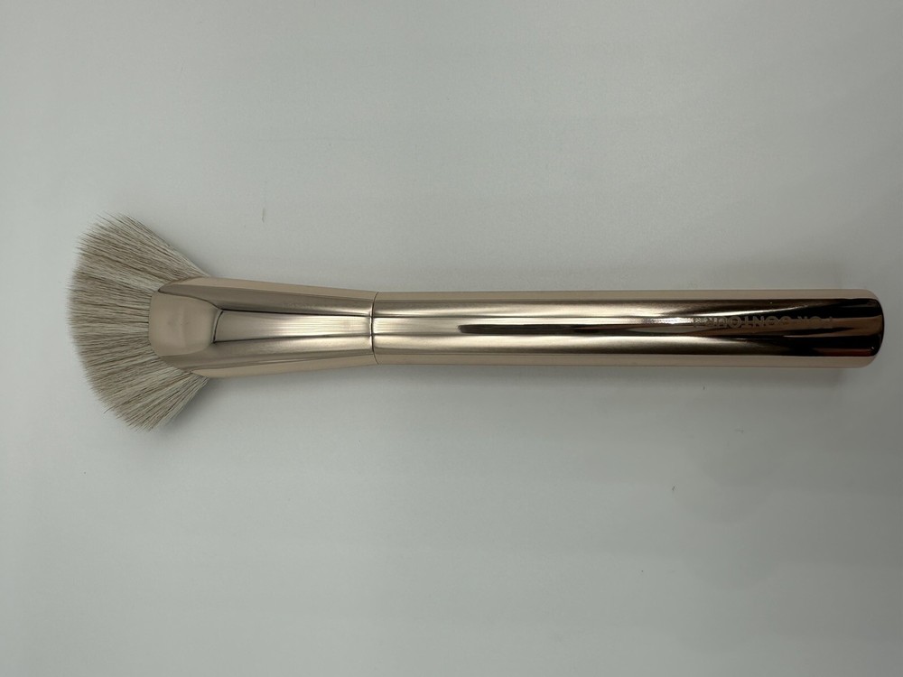 PATRICK TA BEAUTY CONTOUR BRUSH NEW!