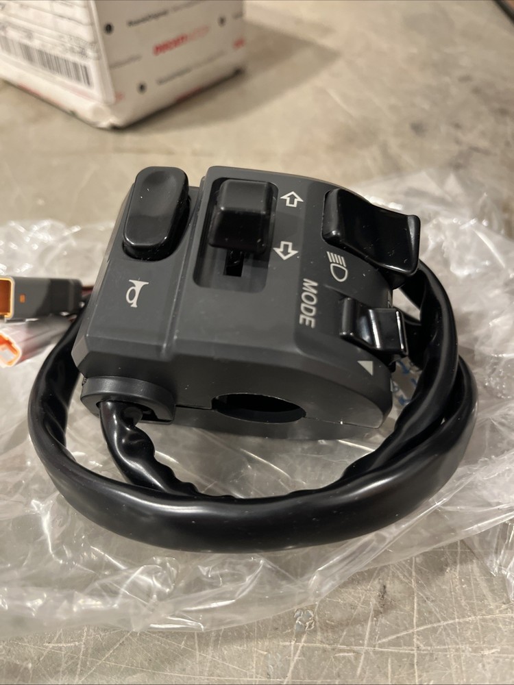 X11 OEM Ducati Left Hand Switch 65110071A