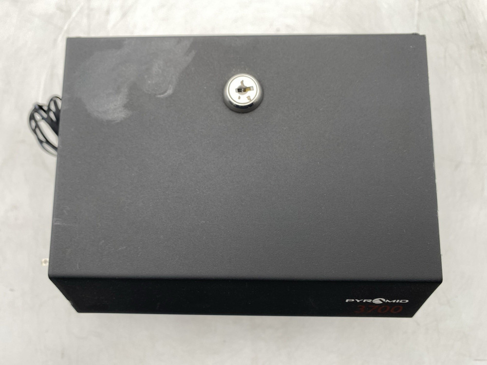 Pyramid 3700 Punch Card Time Clock System No Key