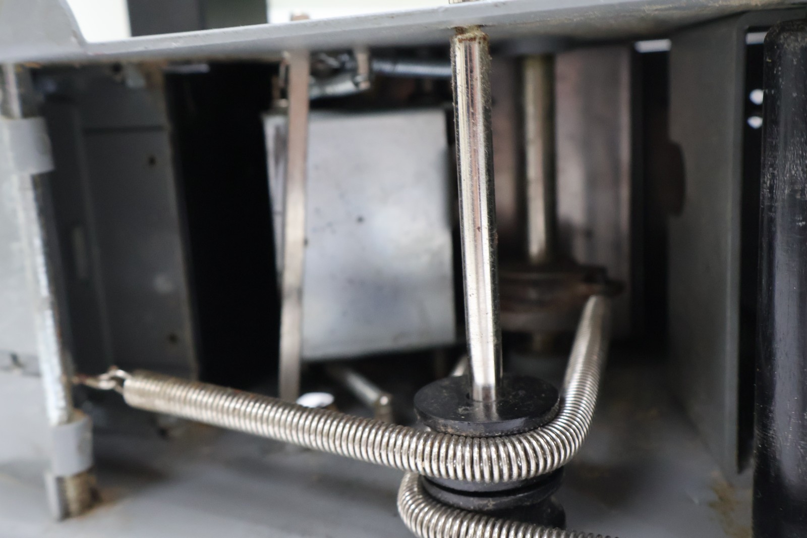 Better Pack 333Plus Manual Kraft Gummed Tape Dispenser Sealing