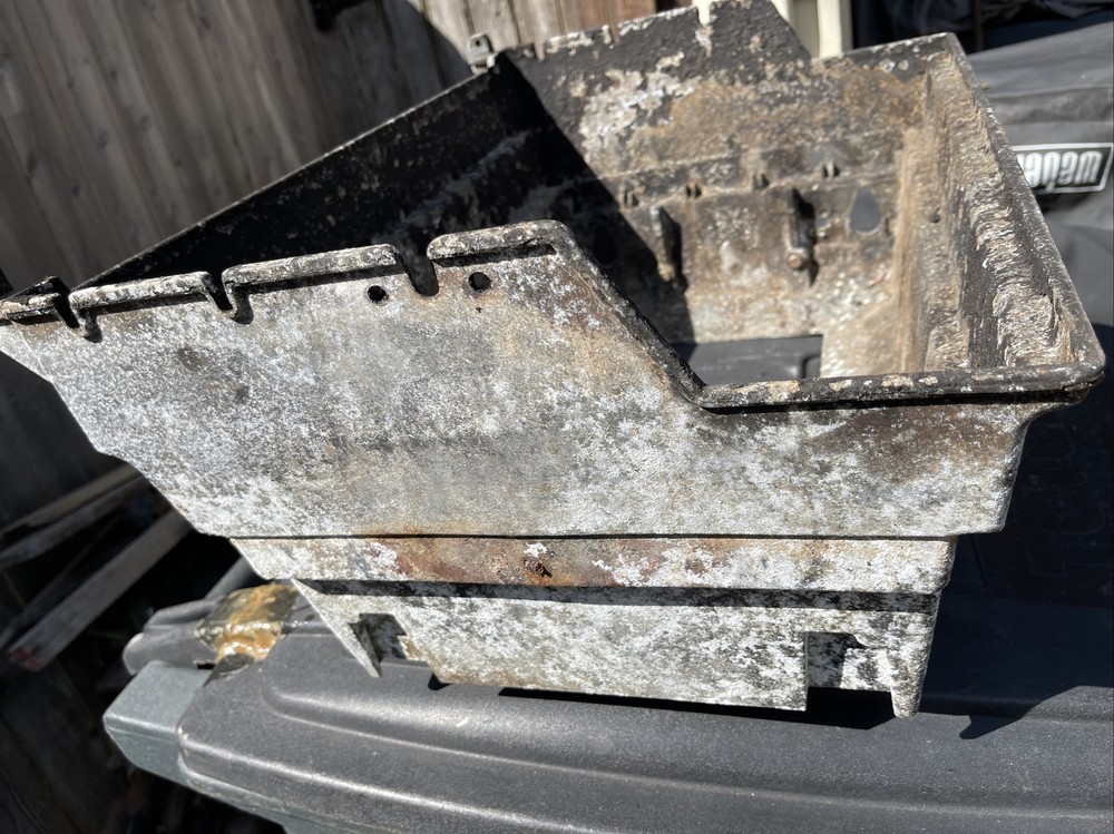 WEBER GENESIS Cook box Lower Assembly