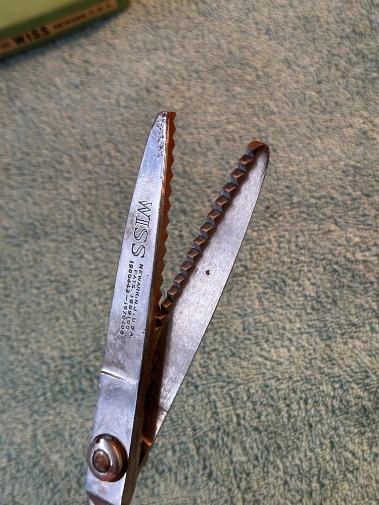 J Wiss & Sons Model C Pinking Shears Sewing Scissors VTG