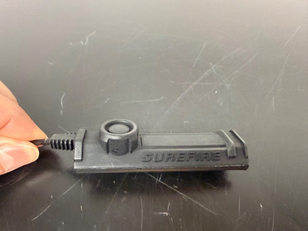 SureFire X400 LED Light with Red Laser / Pressure Switch