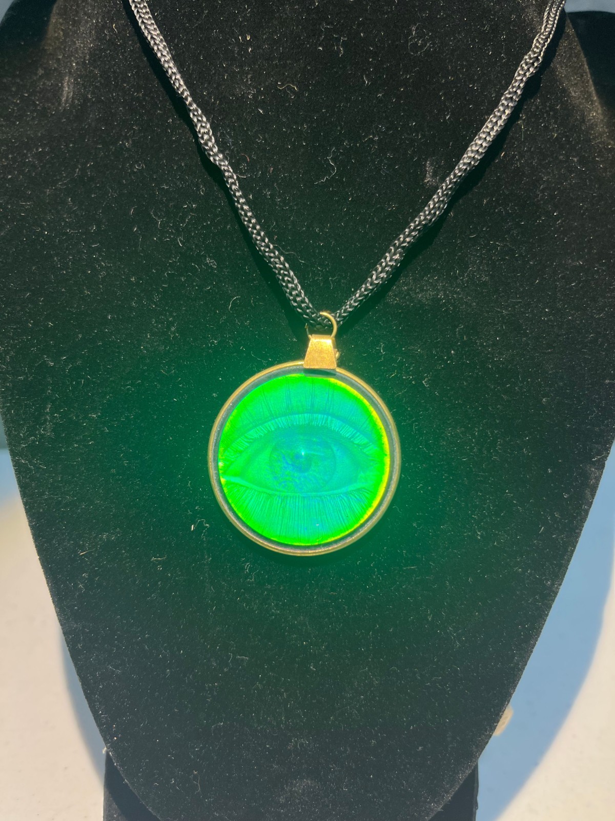 Vintage Hologram Necklace 3D DCG Glass Pendant Human Eye Eyeball