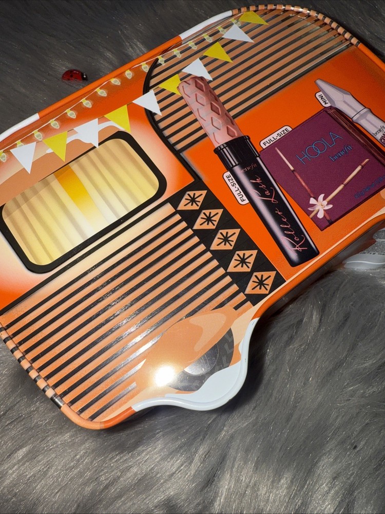 Benefit Trailer Tin Kit Hoola Gimme Roller Lash