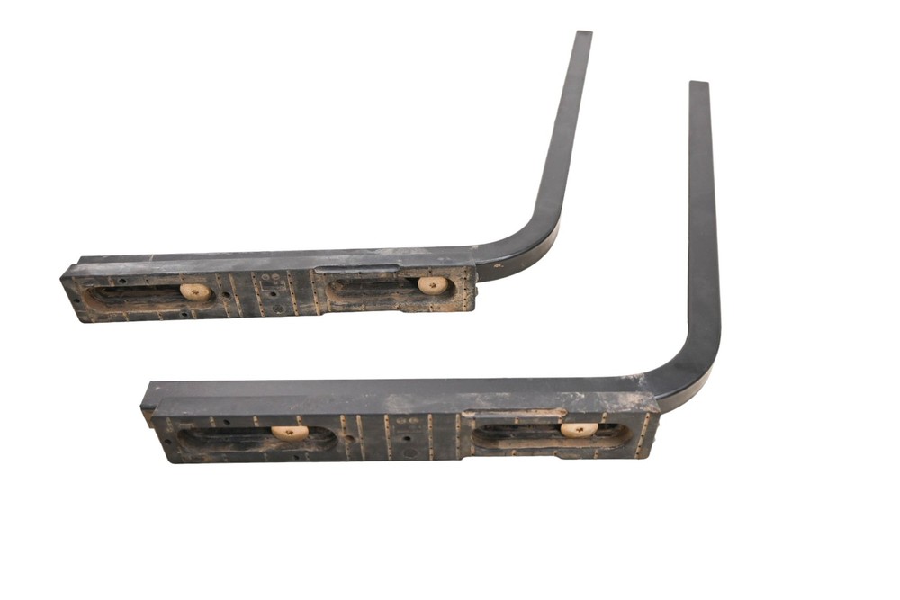 18 Cat CUV105D Seat Brackets Mounts
