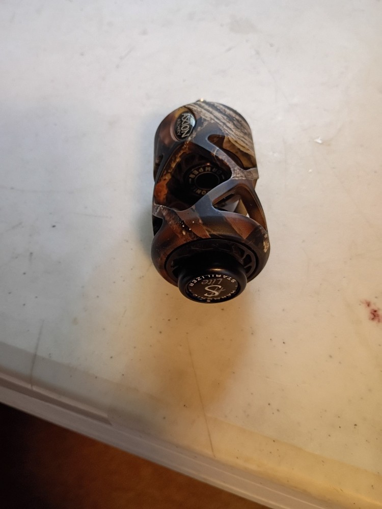 AXION ARCHERY LOST CAMO 3 INCH BOW STABILIZER