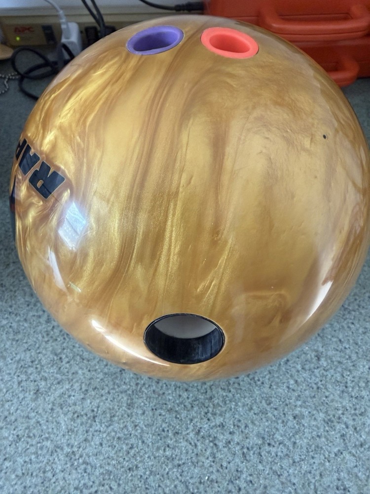MOTIV Raptor Rush 15# Bowling Ball