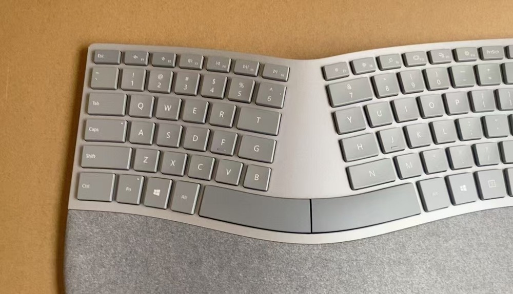 Microsoft Surface Ergonomic Wireless Keyboard 3RA-00022 Model 1786