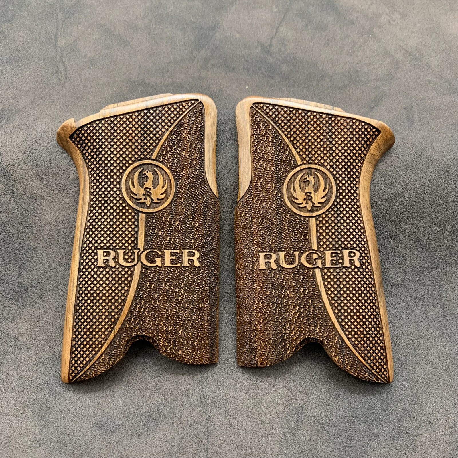 Ruger P85, P89, P90 & P91 Turkish Walnut Wood Grips Handmade. Gritty & Checkered