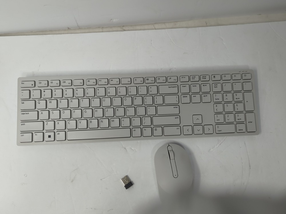 Dell KM5221W Pro Wireless Keyboard and Mouse Combo (White)