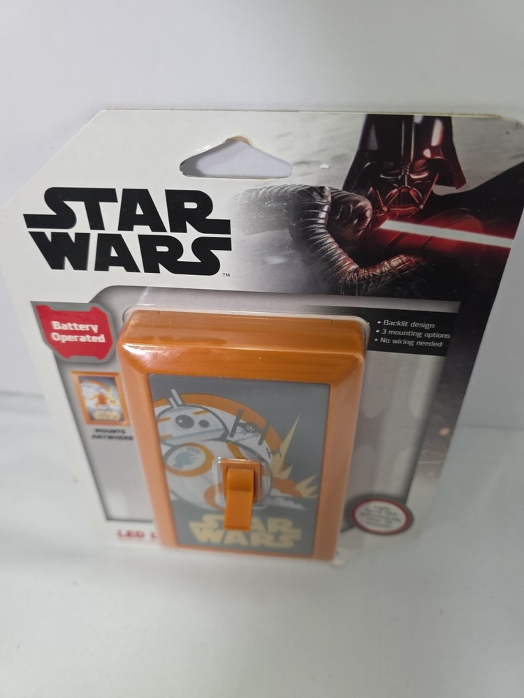 Star Wars Switch LED Night Light, Manual On / Off Switch (New)