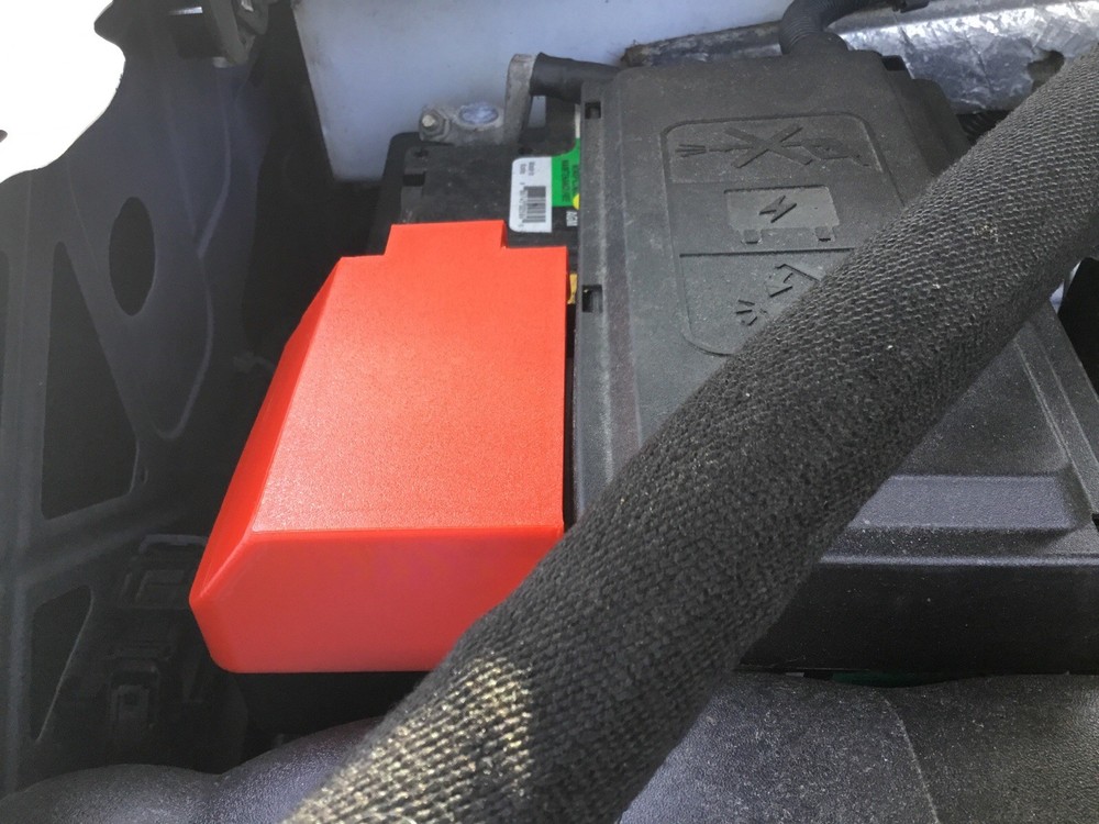 Battery Distribution Engine Compartment Fuse Positive cover 84354716